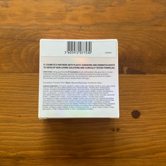 IT Cosmetics Bye Bye Foundation Powder - Picture 2 of 2